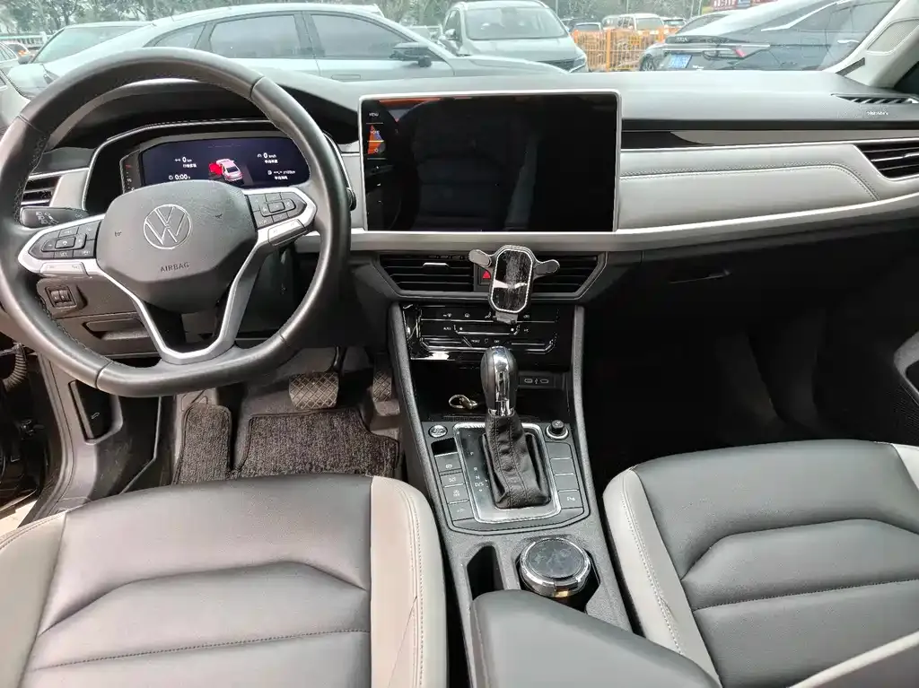Volkswagen Bora 2023 из CN, фото 5