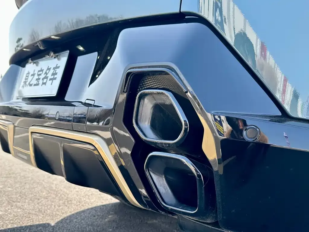BMW XM — фото 3
