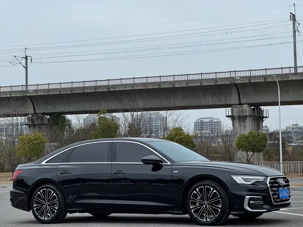 Audi A6L 2024 из CN, фото 6