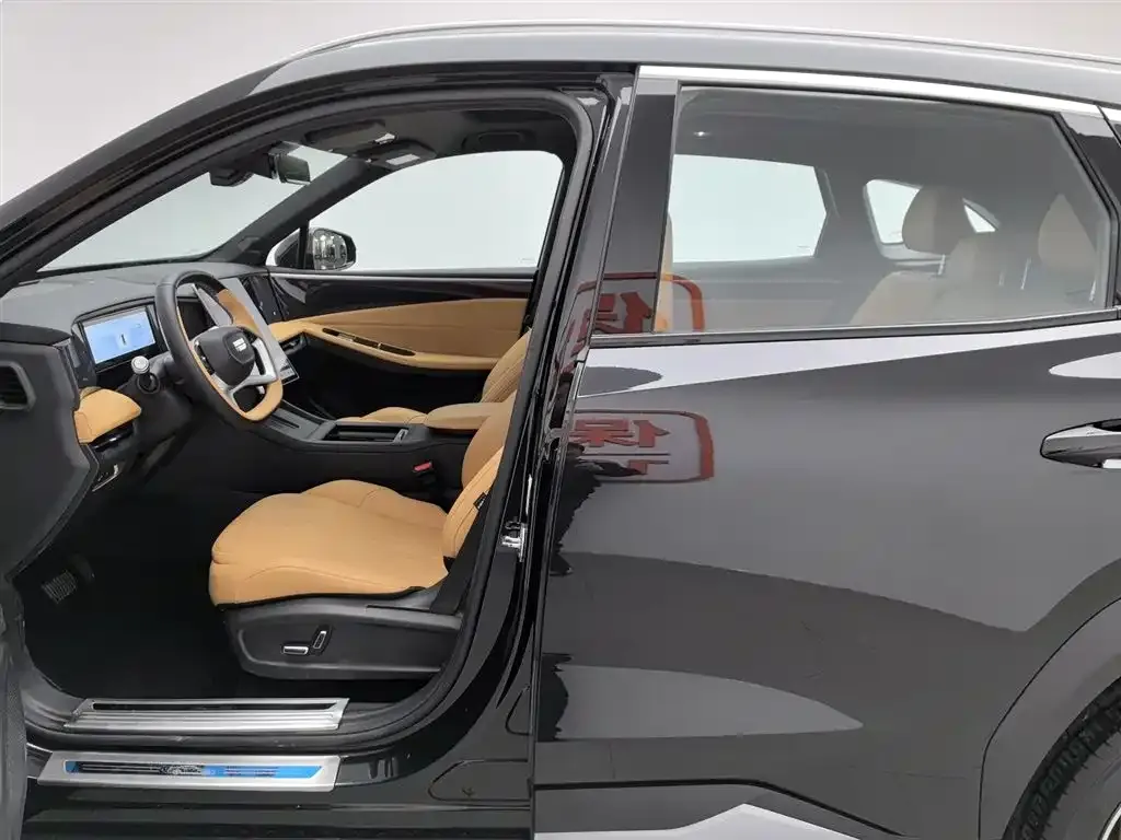 Geely Galaxy L7 — фото 7