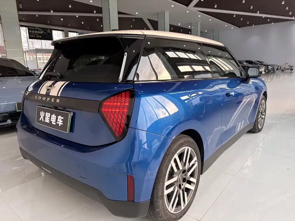 MINI Cooper EV 2025 из CN, фото 2