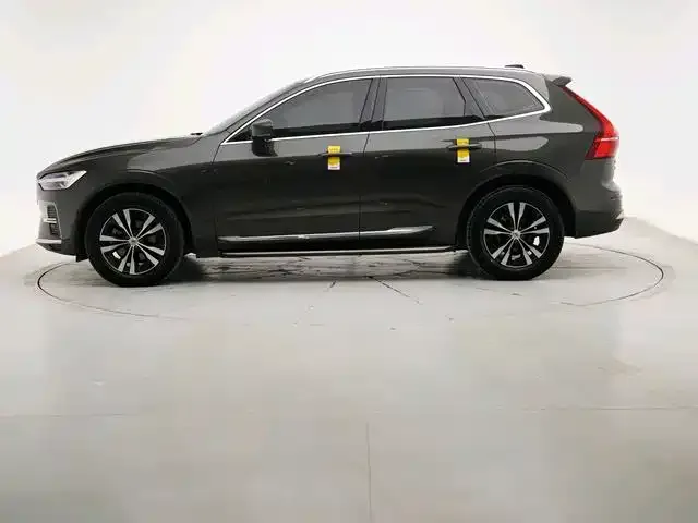 Volvo XC60 — фото 6