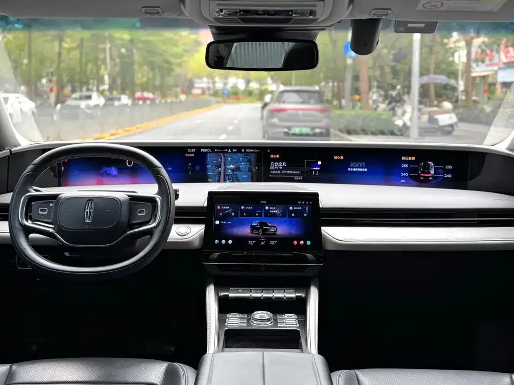 Lincoln Nautilus 2023 из CN, фото 3