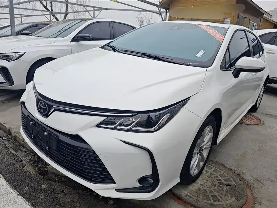 Toyota Corolla — фото 1