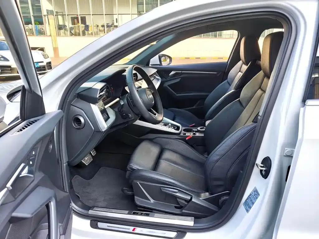 Audi A3 2021 из CN, фото 7