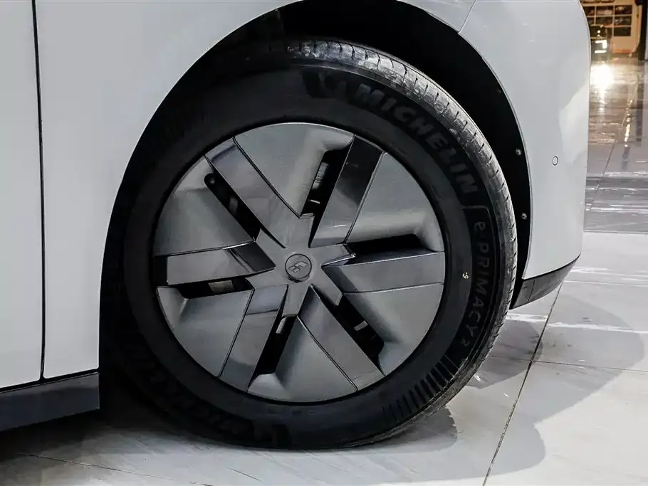 Li Auto MEGA 2024 из CN, фото 3