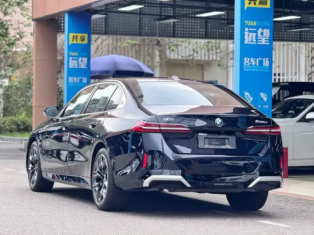 BMW 5 Series — фото 10