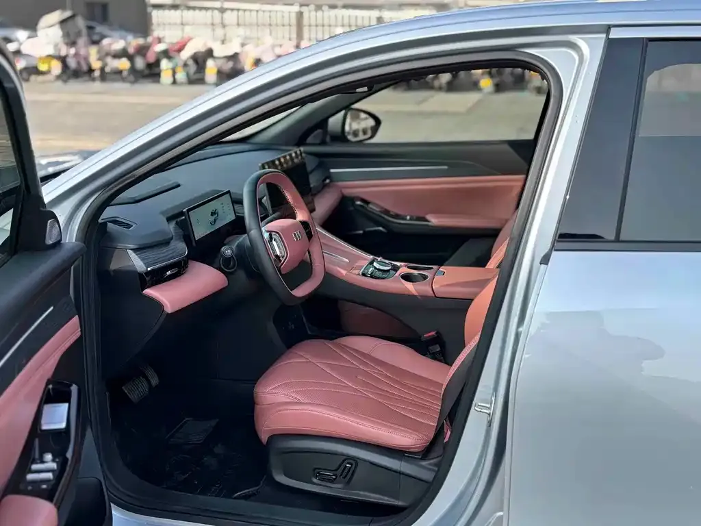 Geely Galaxy L6 — фото 10