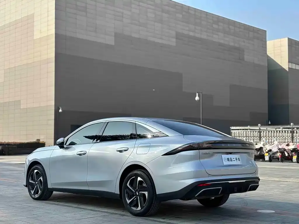 Geely Galaxy L6 — фото 9