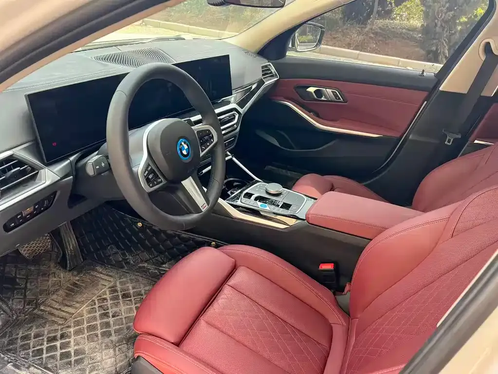 BMW i3 — фото 9