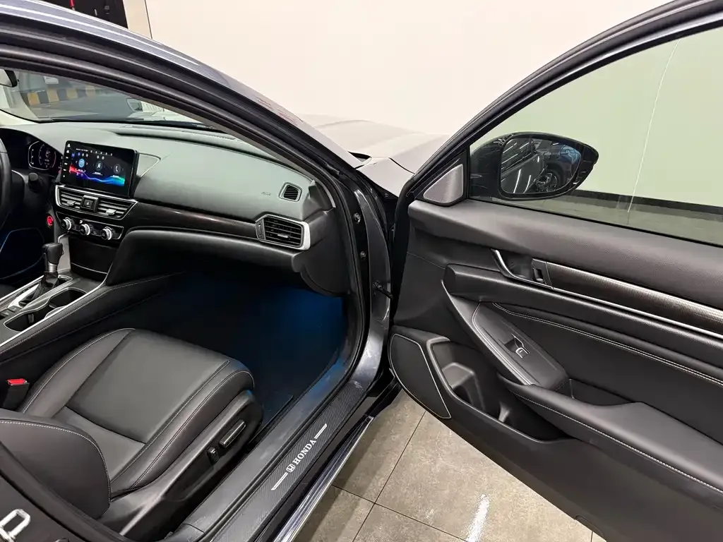 Honda Accord — фото 3