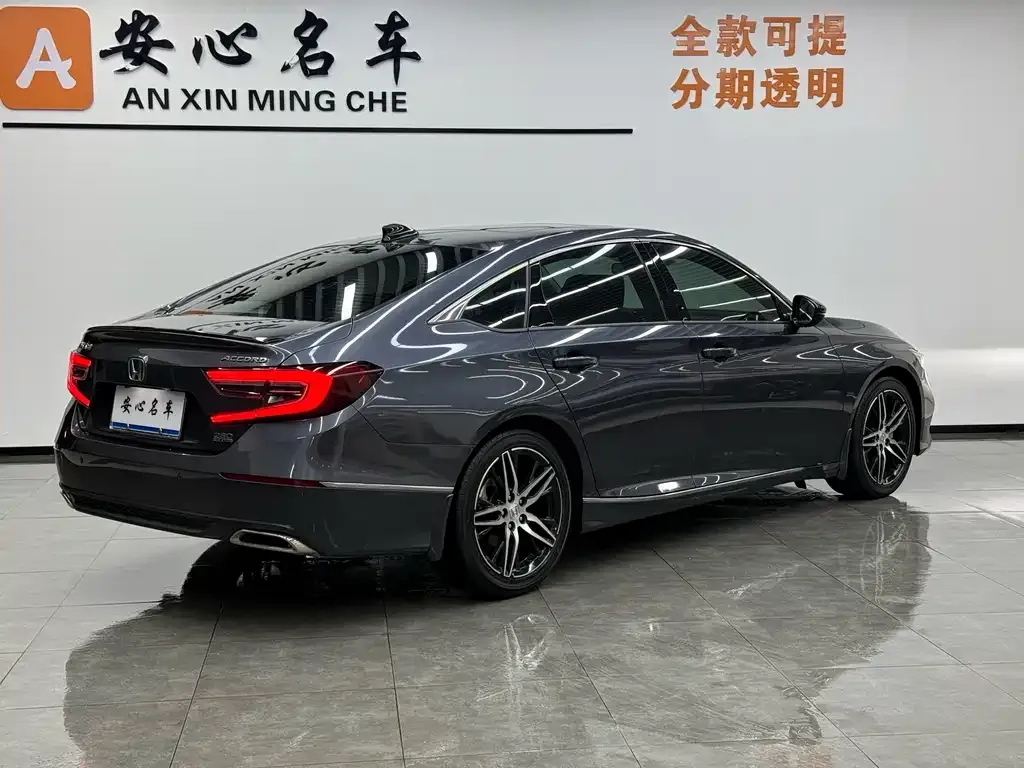 Honda Accord — фото 10