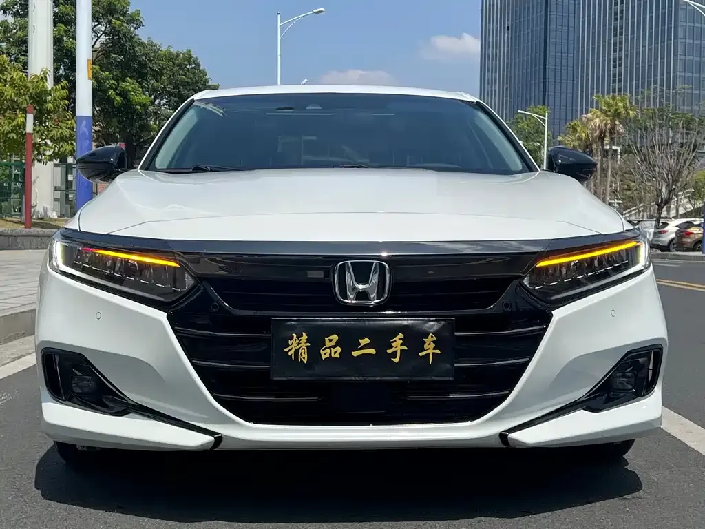 Honda Accord — фото 7