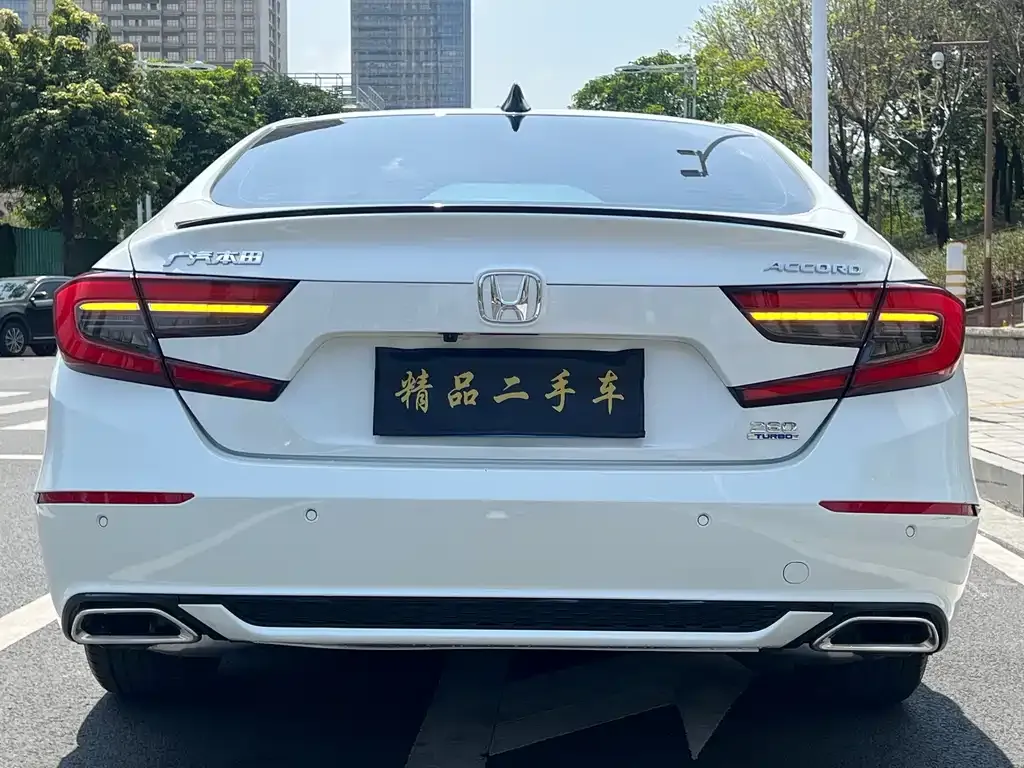 Honda Accord — фото 3