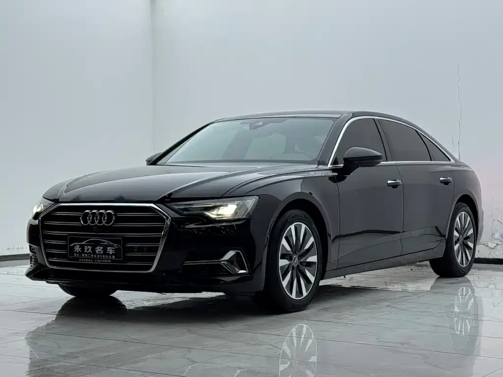 Audi A6L — фото 1