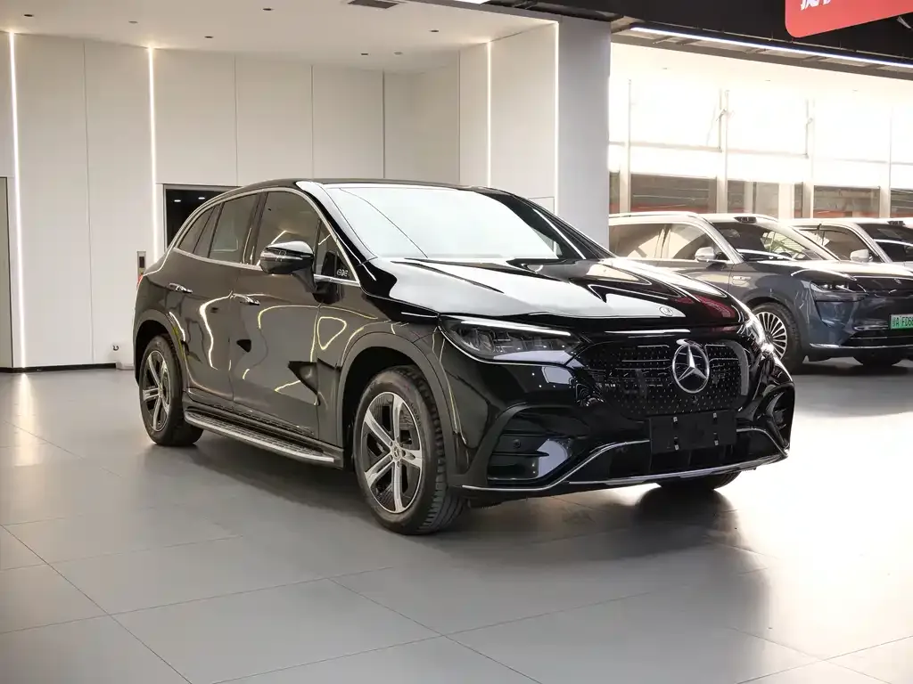 Mercedes-Benz EQE SUV — фото 8