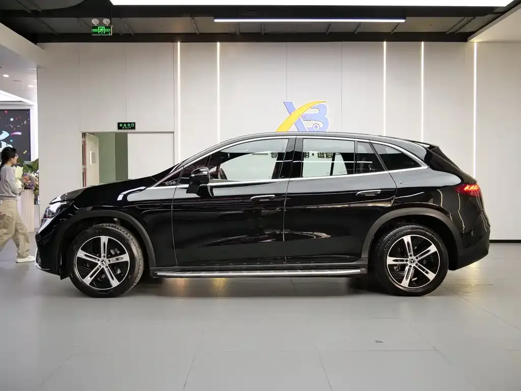 Mercedes-Benz EQE SUV — фото 2