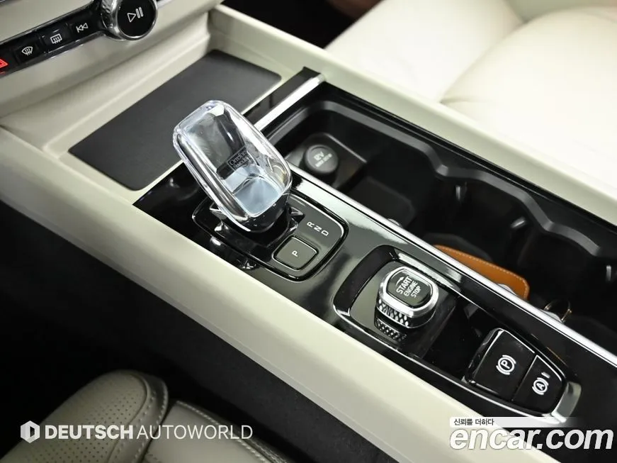 Volvo XC60 2026 из KR, фото 4