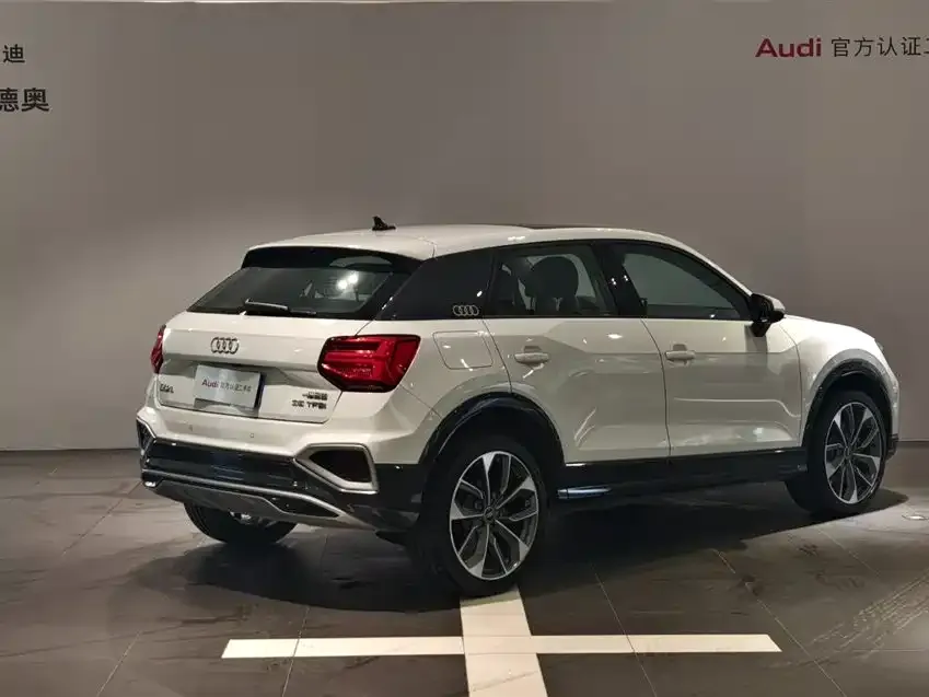 Audi Q2L 2025 из CN, фото 2