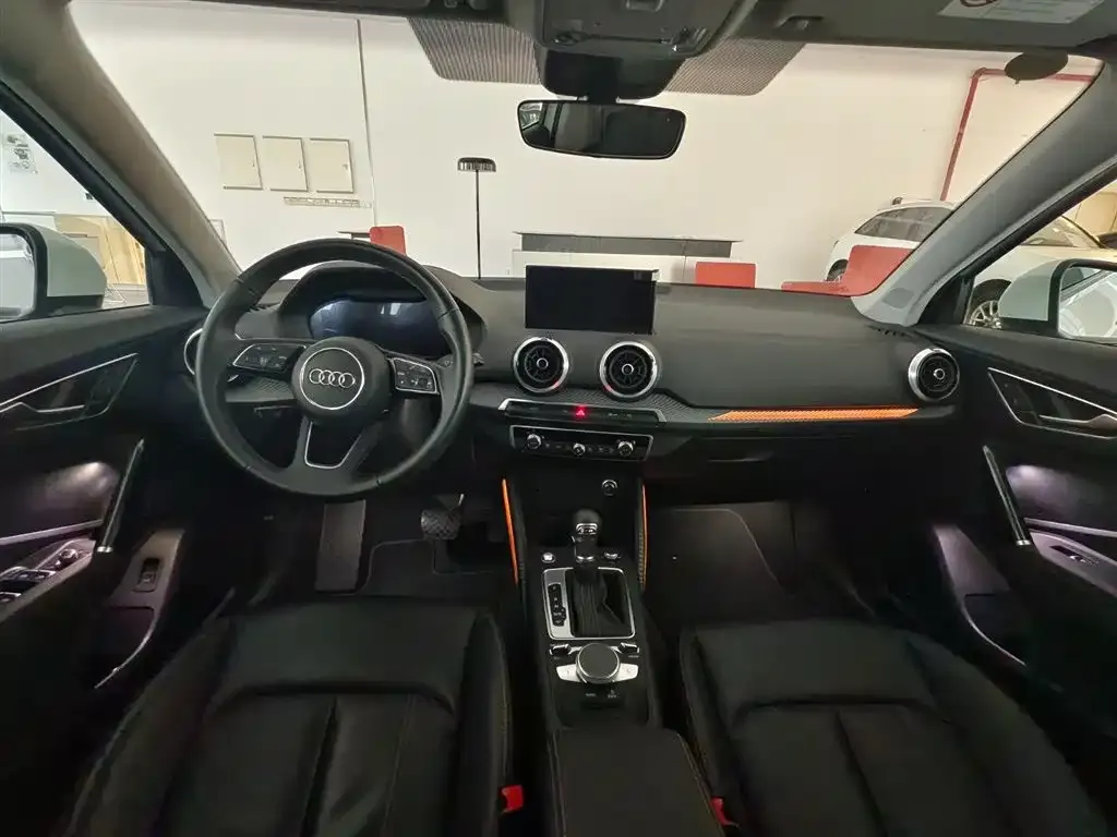 Audi Q2L 2025 из CN, фото 8