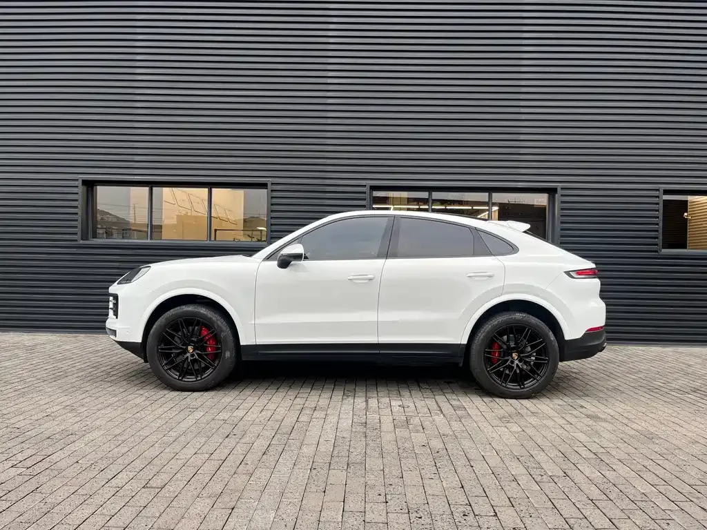 Porsche Cayenne — фото 7