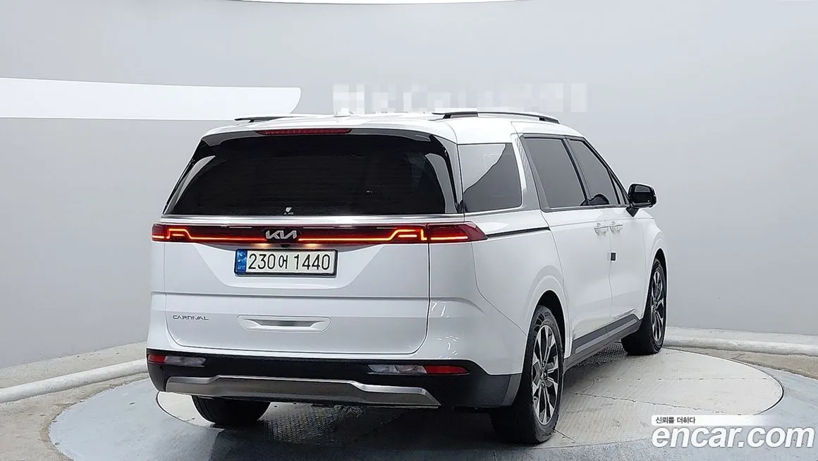 Kia Carnival — фото 2