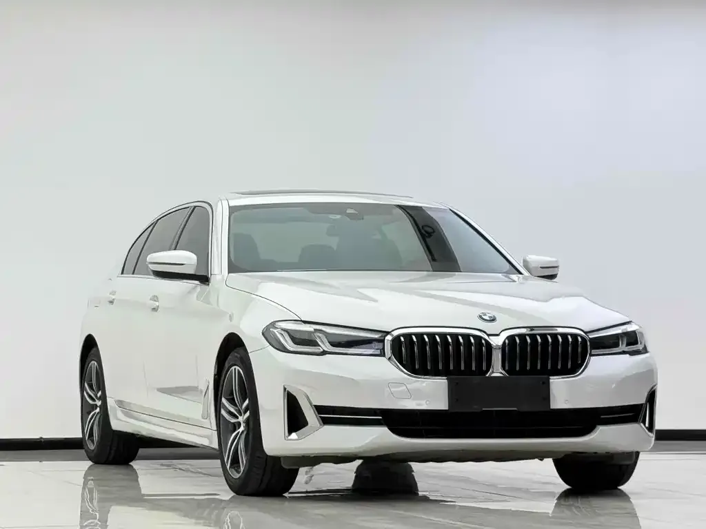 BMW 5 Series — фото 6