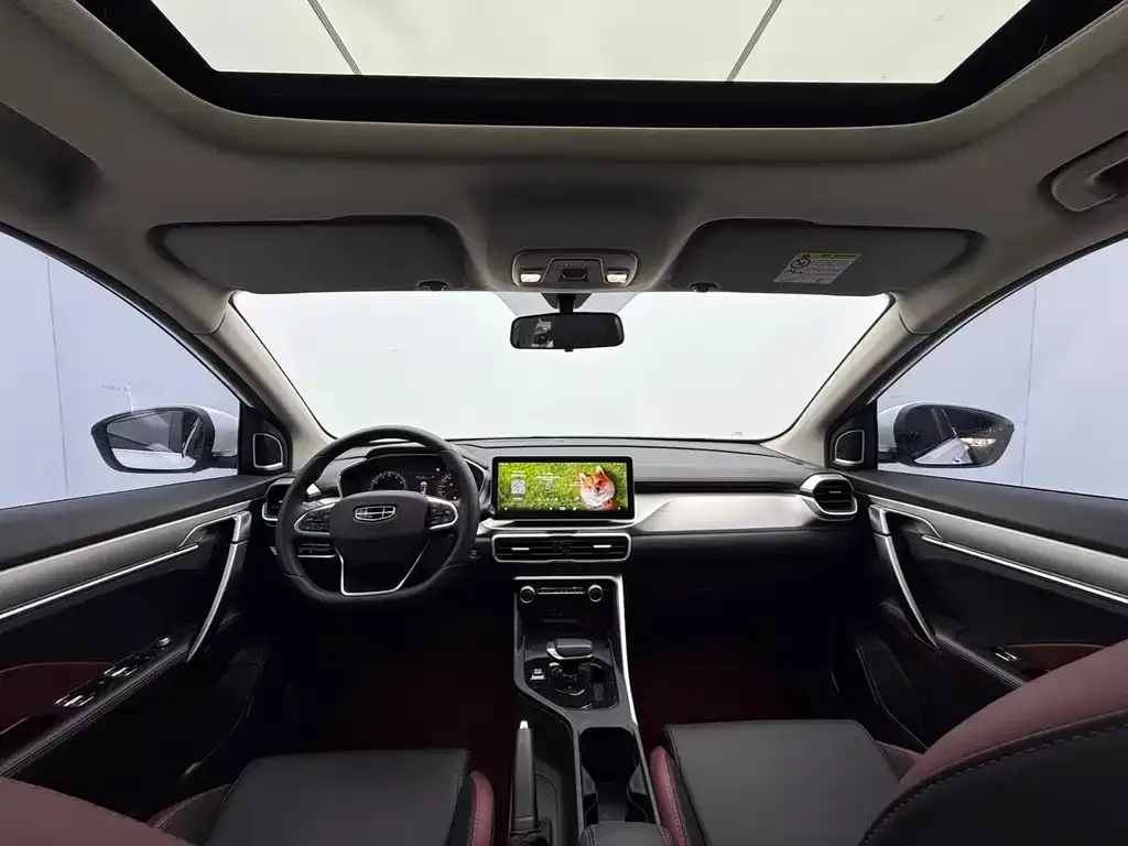Geely Binyue 2022 из CN, фото 2