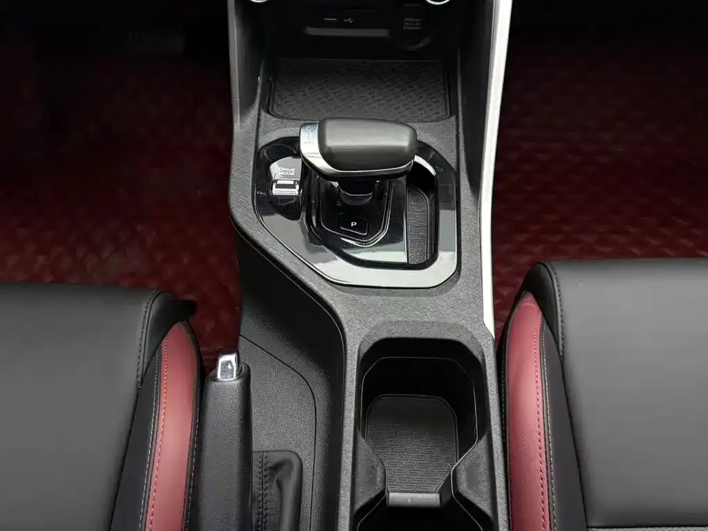 Geely Binyue 2022 из CN, фото 7