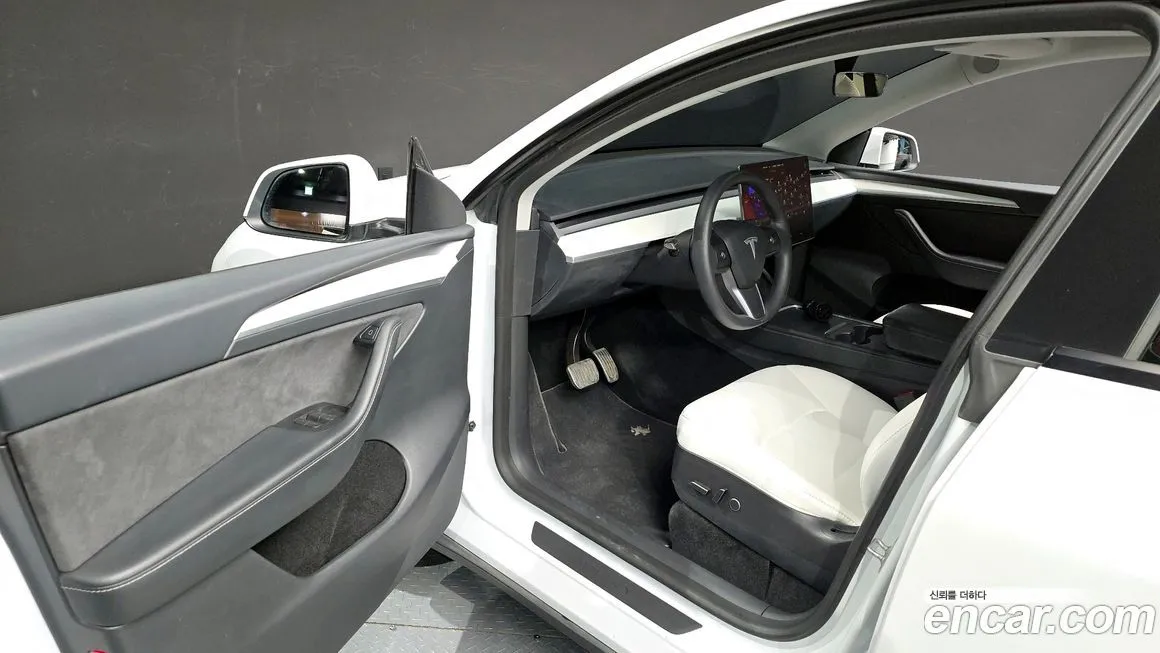Tesla Model Y 2023 из KR, фото 7