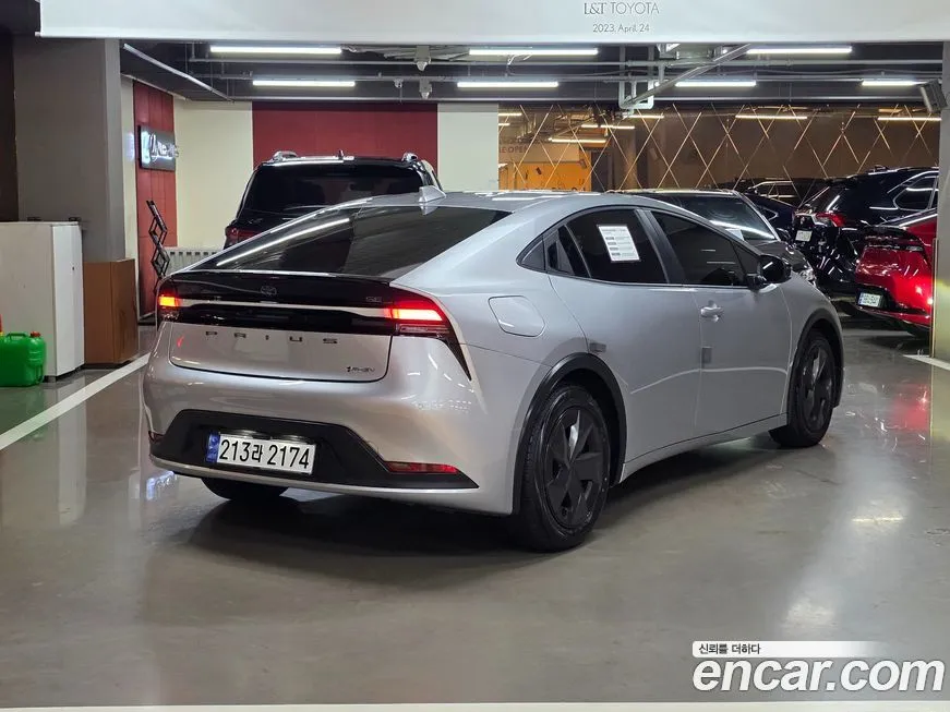Toyota Prius 2024 из KR, фото 9