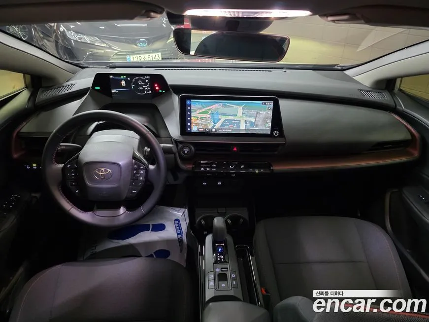 Toyota Prius 2024 из KR, фото 2