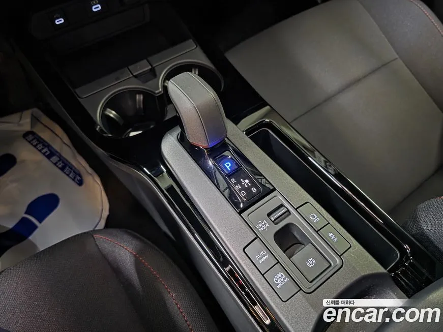 Toyota Prius 2024 из KR, фото 10