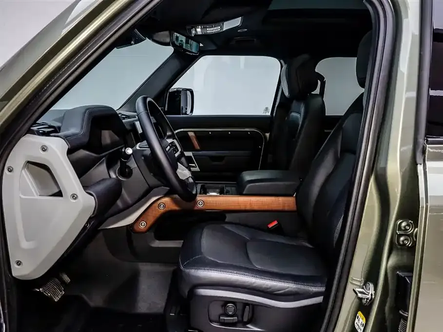Land Rover Defender 2024 из CN, фото 10