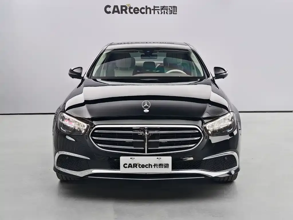 Mercedes-Benz E-Class — фото 2