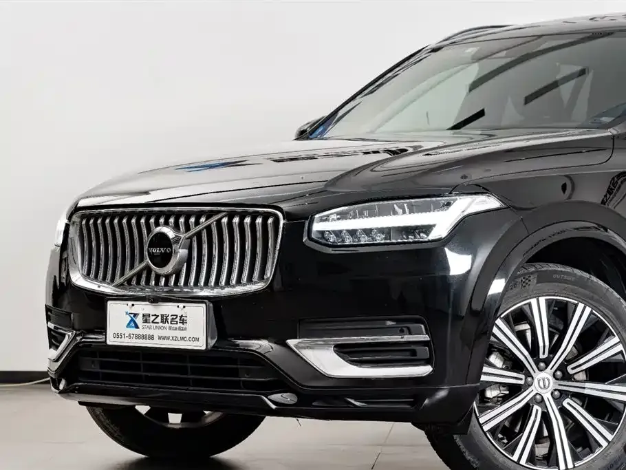 Volvo XC90 — фото 5