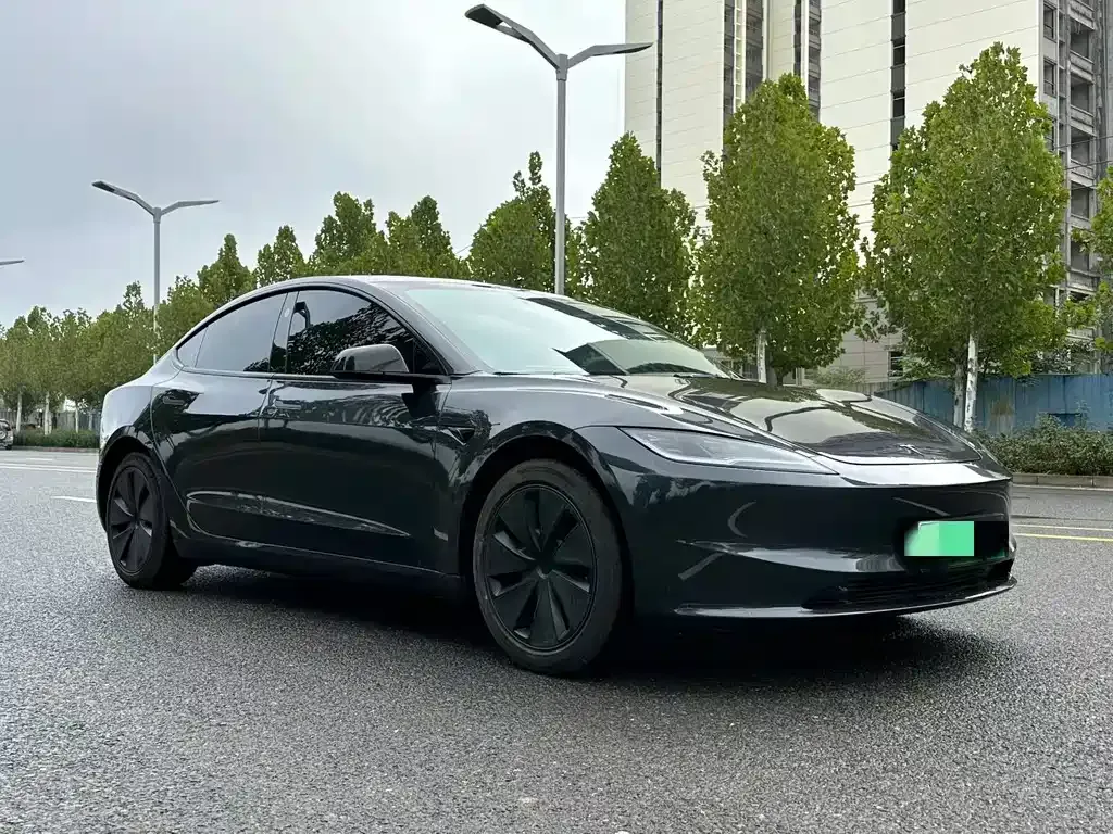Tesla Model 3 — фото 6