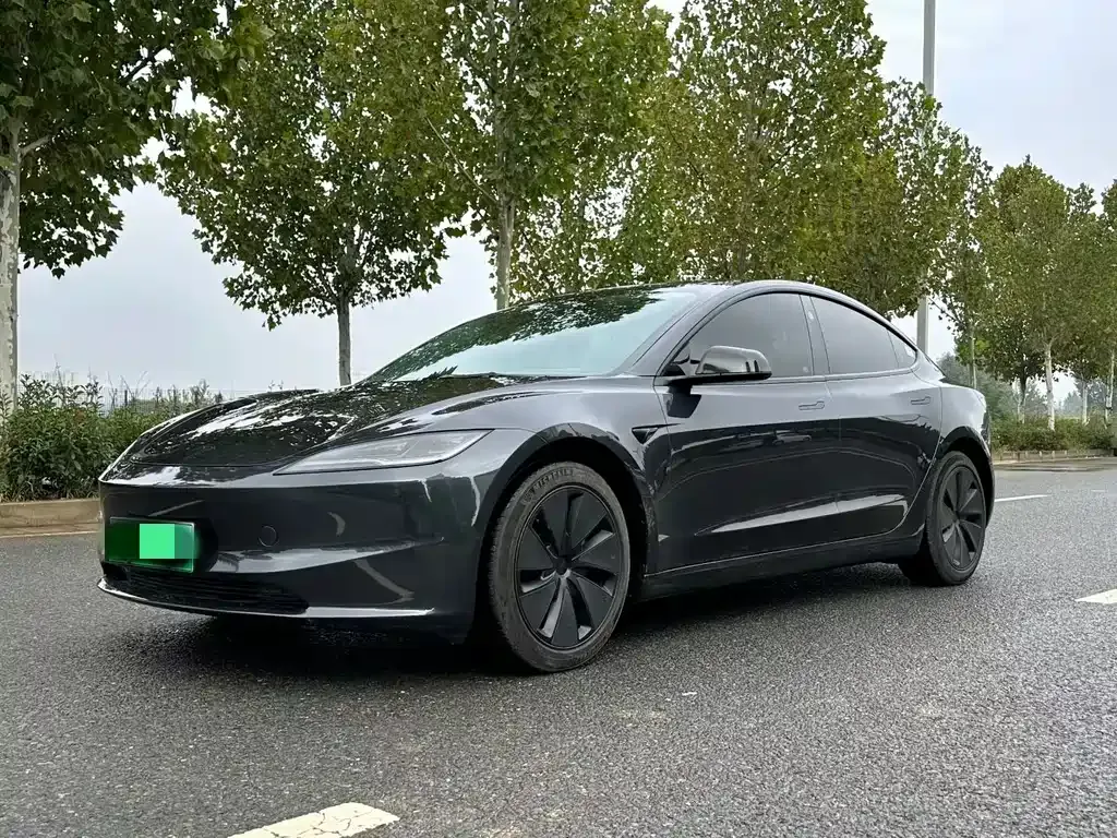 Tesla Model 3 — фото 4