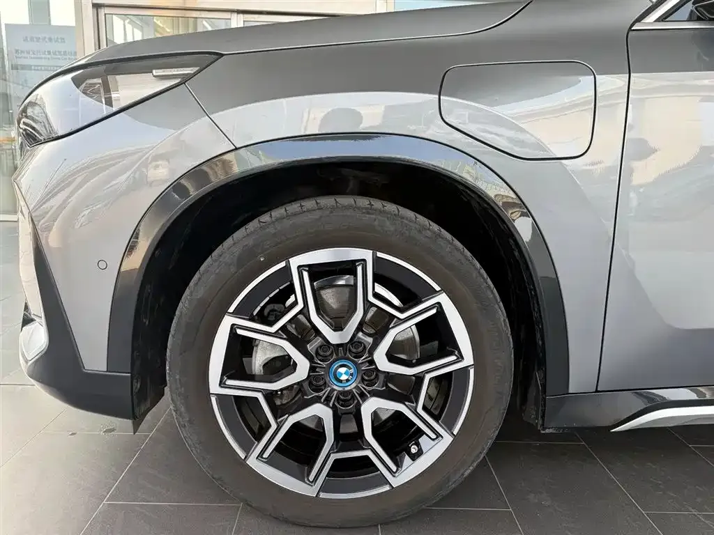 BMW iX1 2023 из CN, фото 10
