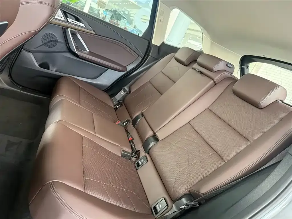 BMW iX1 2023 из CN, фото 7