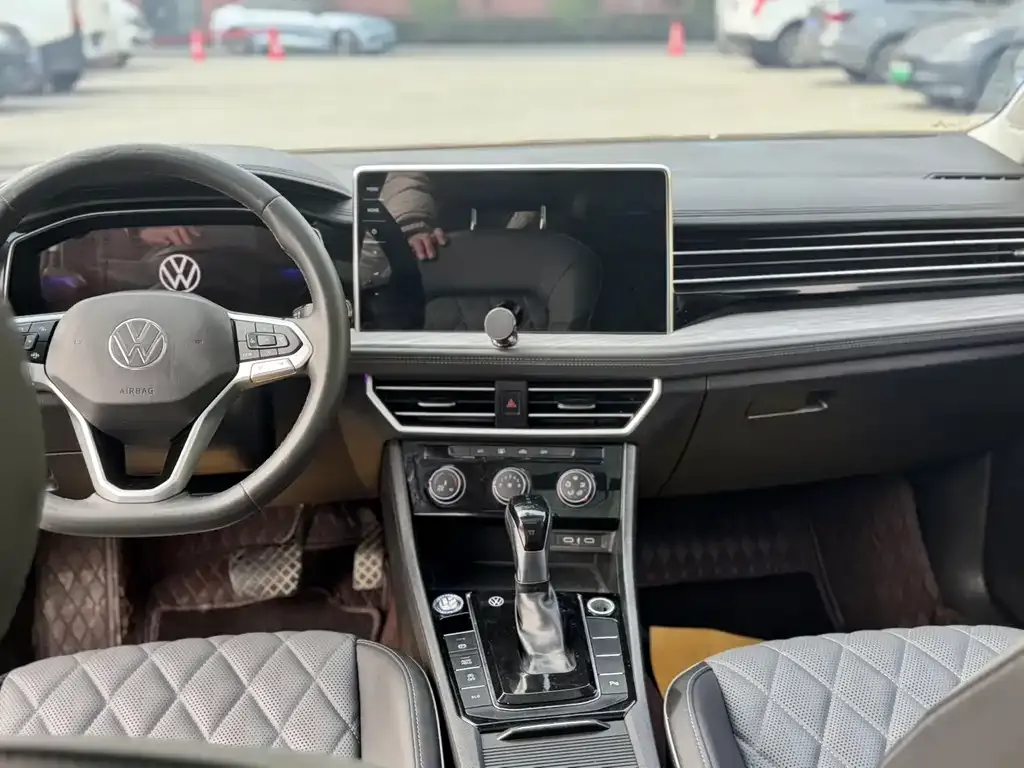 Volkswagen Sagitar 2022 из CN, фото 5