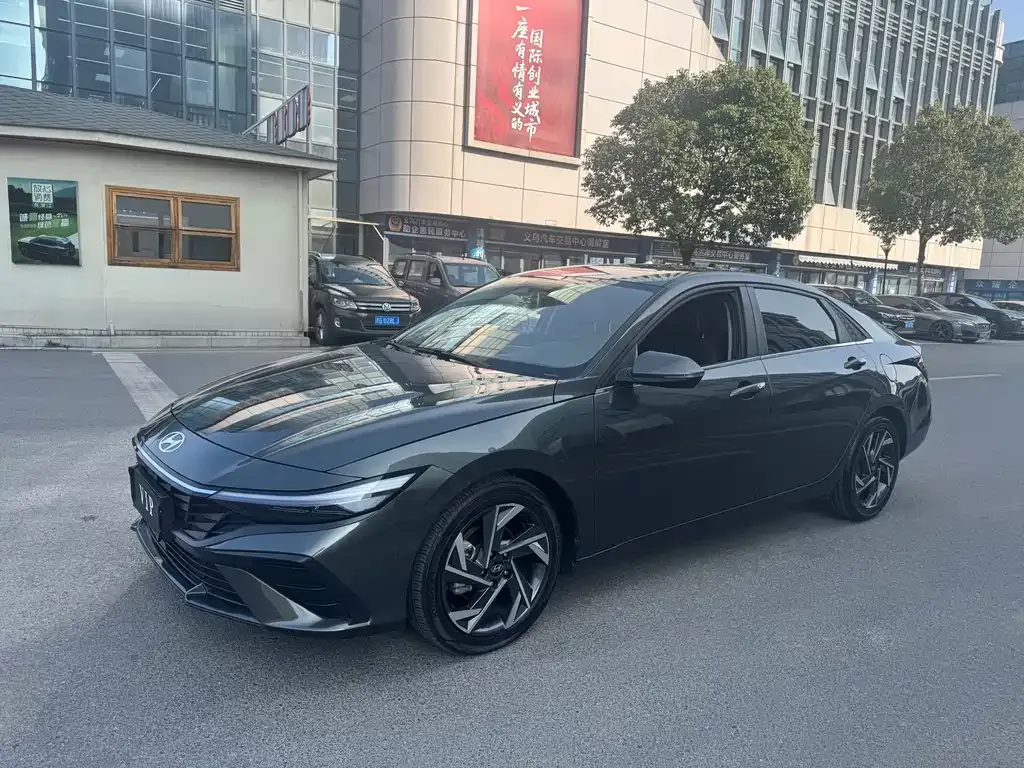 Hyundai Elantra 2024 из CN, фото 1