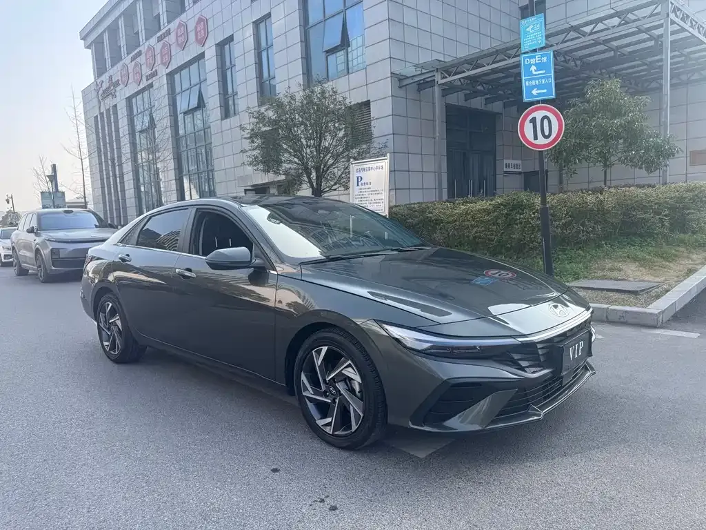 Hyundai Elantra 2024 из CN, фото 2