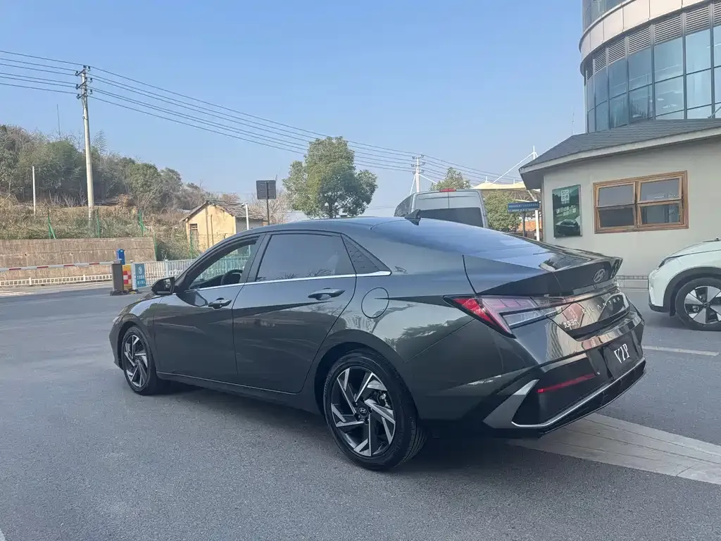 Hyundai Elantra 2024 из CN, фото 3