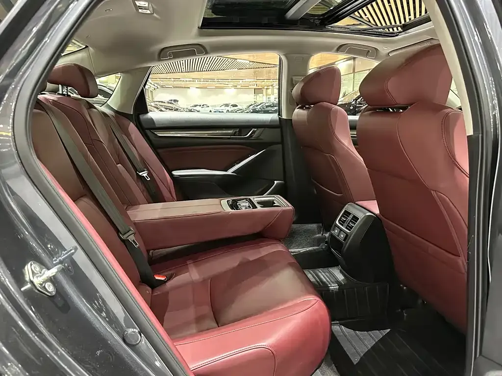 Honda Accord 2022 из CN, фото 10