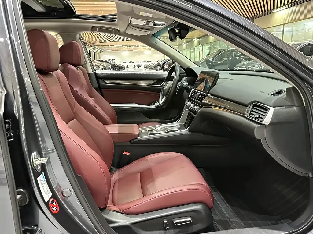 Honda Accord 2022 из CN, фото 2