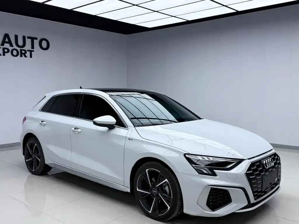 Audi A3 2023 из CN, фото 5