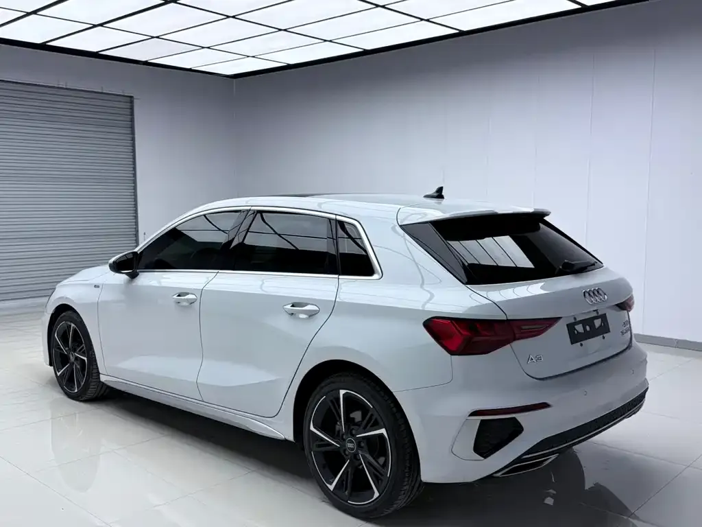 Audi A3 2023 из CN, фото 10