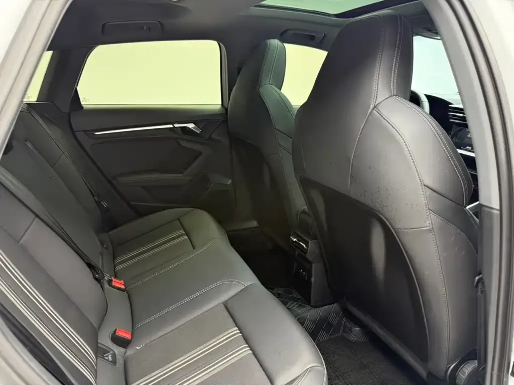Audi A3 2023 из CN, фото 7