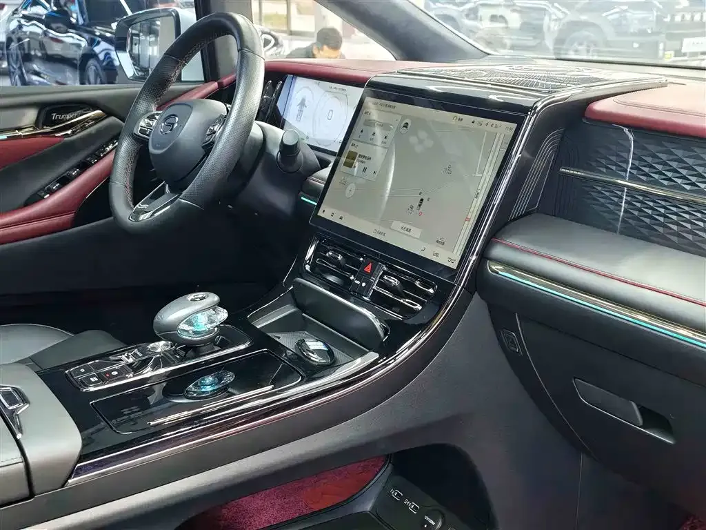 GAC Motor Trumpchi M8 — фото 10